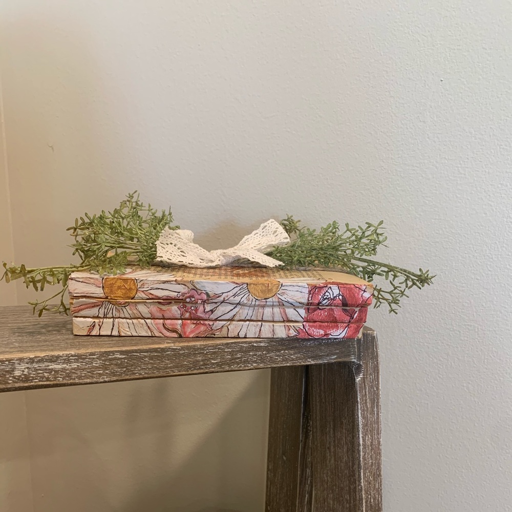 Small Floral Bookstack
